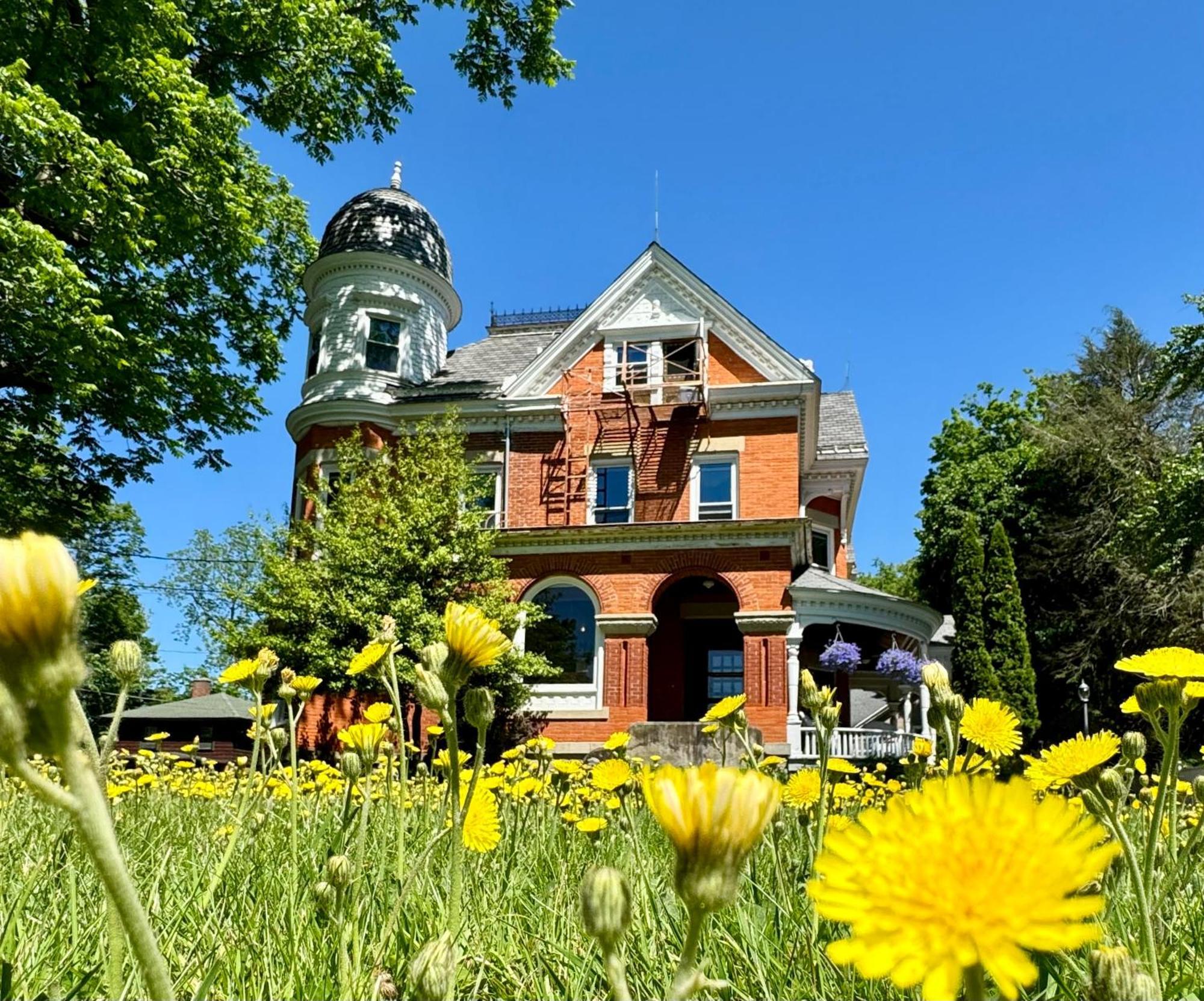 The Edwards Waterhouse Inn Fredonia ภายนอก รูปภาพ
